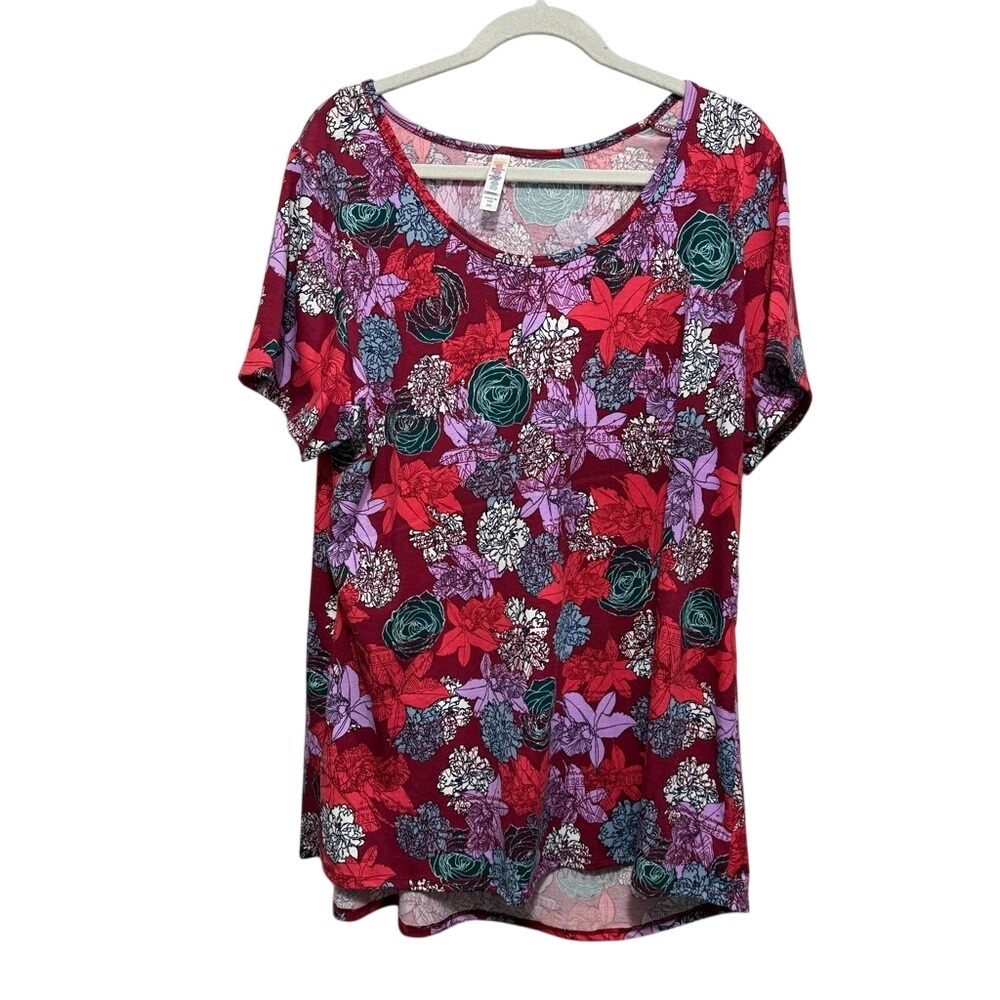 LuLaRoe Classic Tee 2XL Pink Purple Floral Womens high low hem Plus Size Top